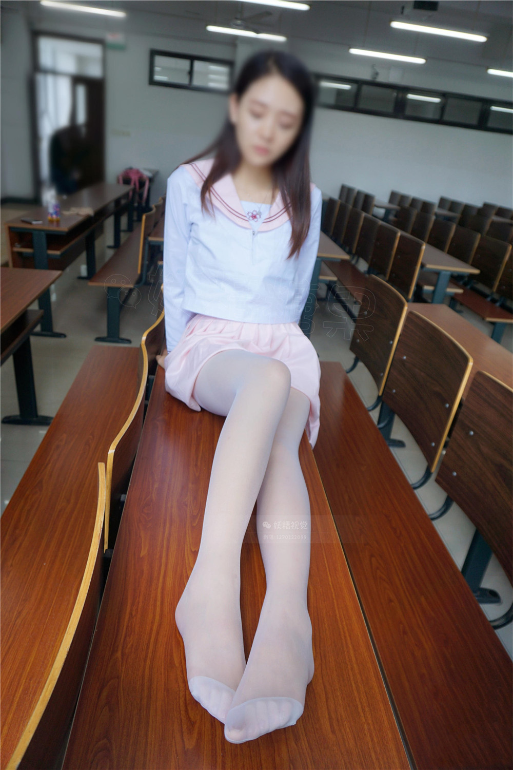 [妖精视觉] NO.085 苏苏 狐狸的丝袜尾巴 [62P]-玩偶屋