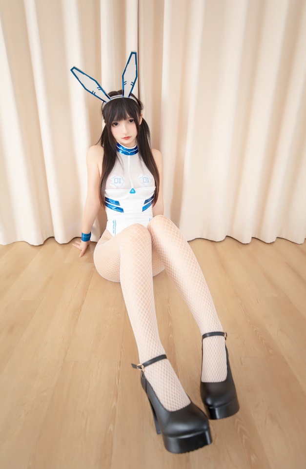 神楽坂真冬 – NO.136 赛博战兔[75P-222MB]-玩偶屋