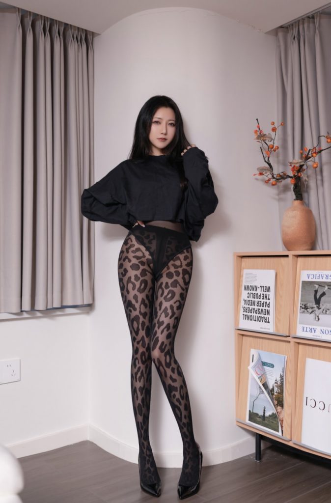 鱼子酱Fish – NO.236 性感的丝[122P-817MB]VIP-玩偶屋