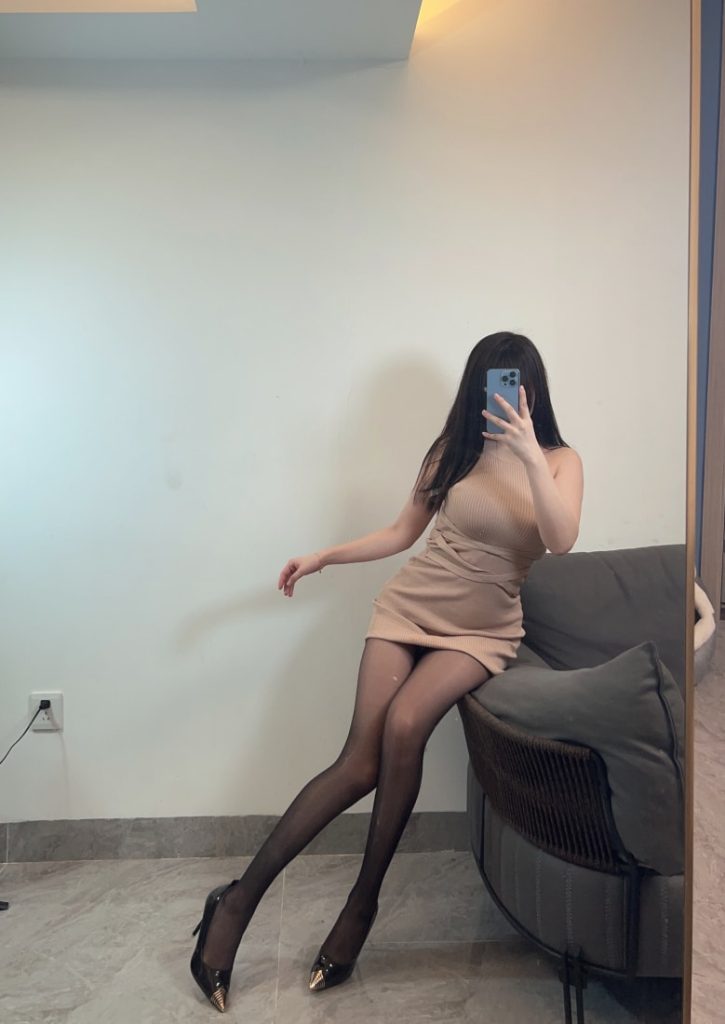 Tina很妖孽呀 – NO.34 黑丝足控[26P2V-76MB]-森女部落