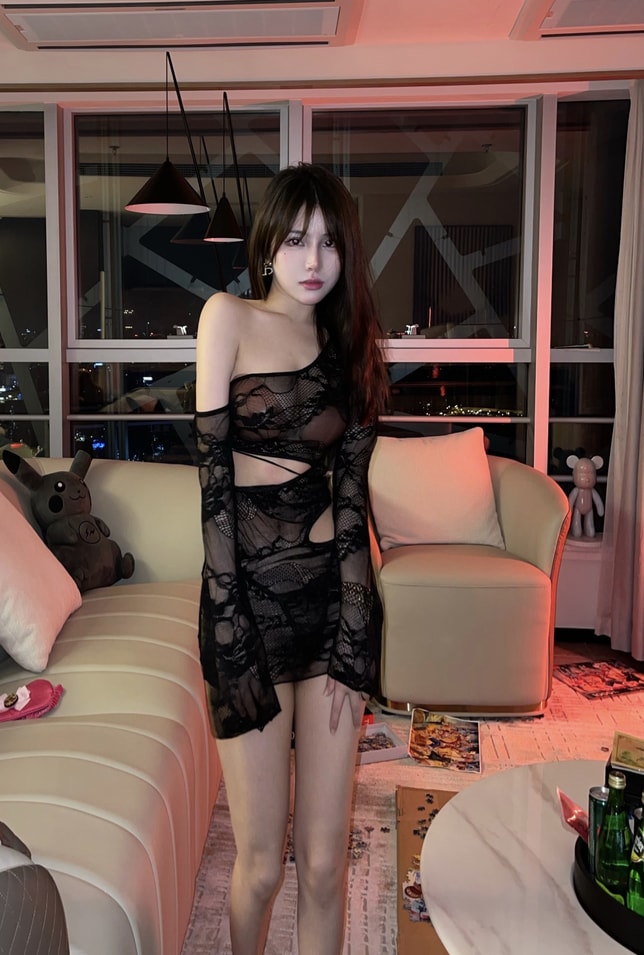 奔跑的晶螺儿-透视蕾丝装 [26P3V-175MB]-玩偶屋